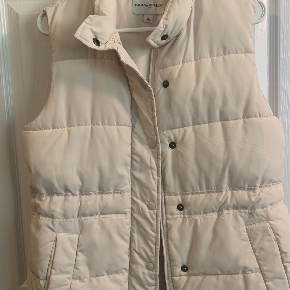 Banana Republic Puffer Vest Light Ivory